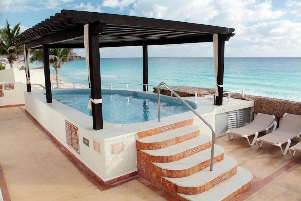 Gr Solaris Caribe Cancun