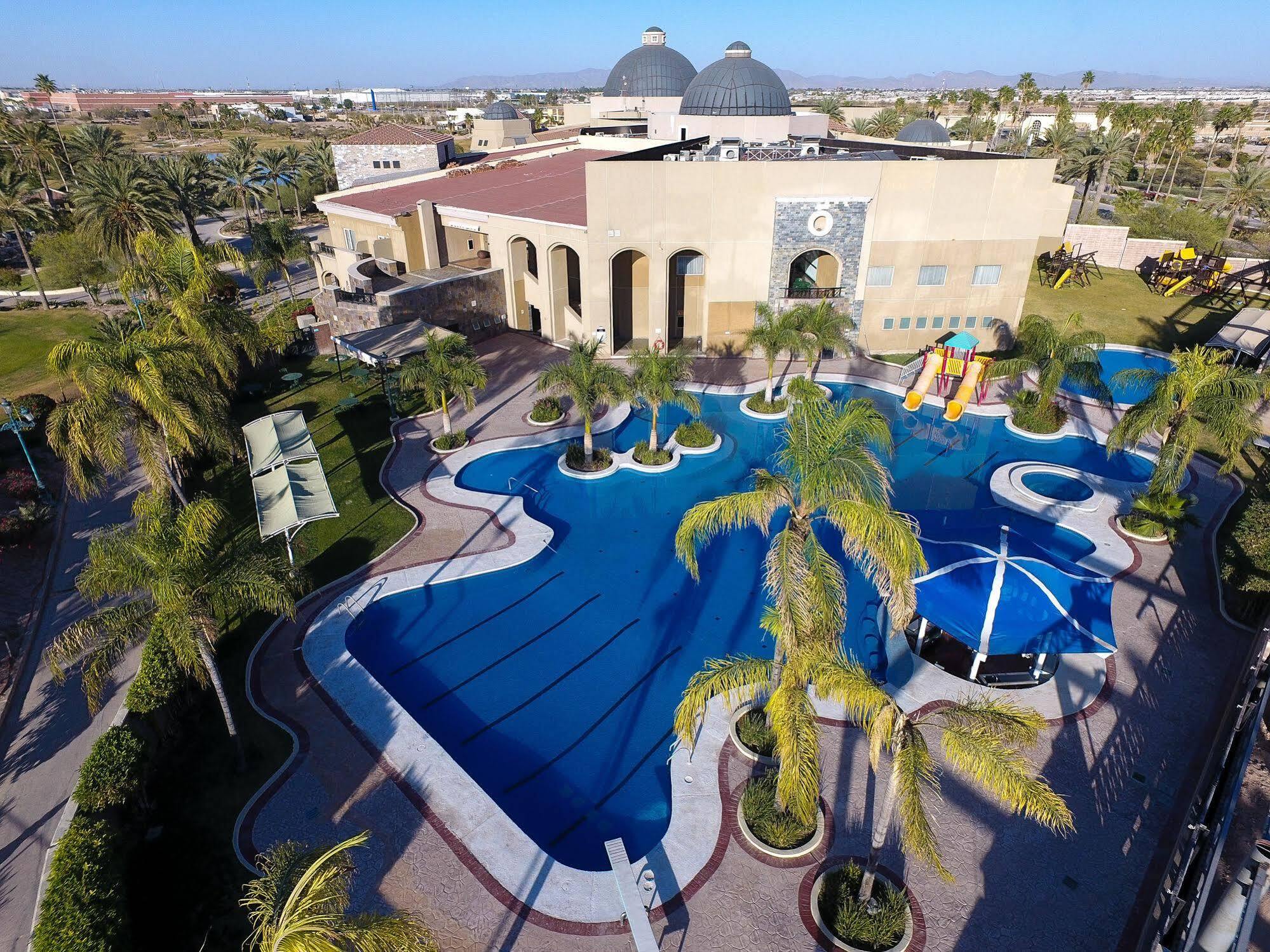 Azul Talavera Country Club Hotel
