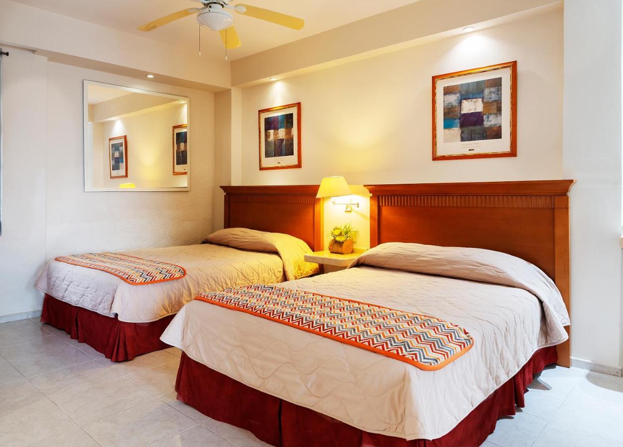 Y Nader Hotel 3*
