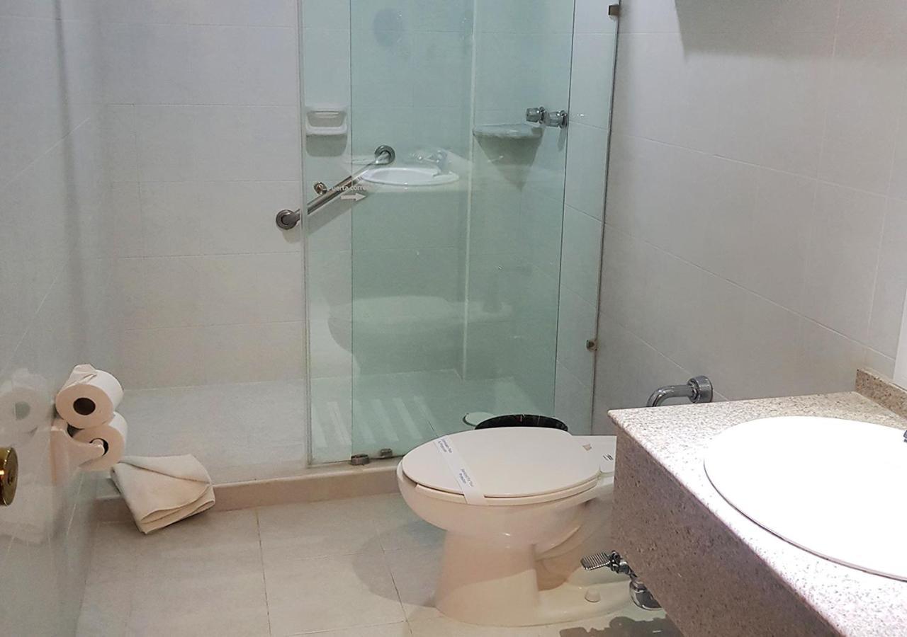 Hotel Emily Pachuca