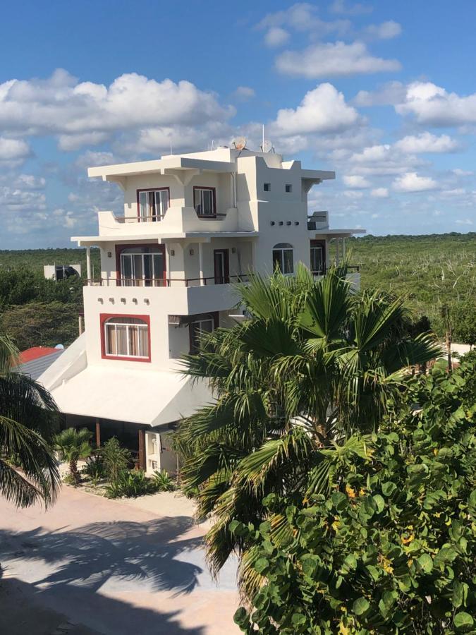 El Hotelito