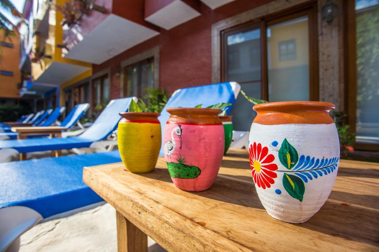 Casa Loteria: Colorful Family Retreat With Pool In Pueblito Hotel 4*