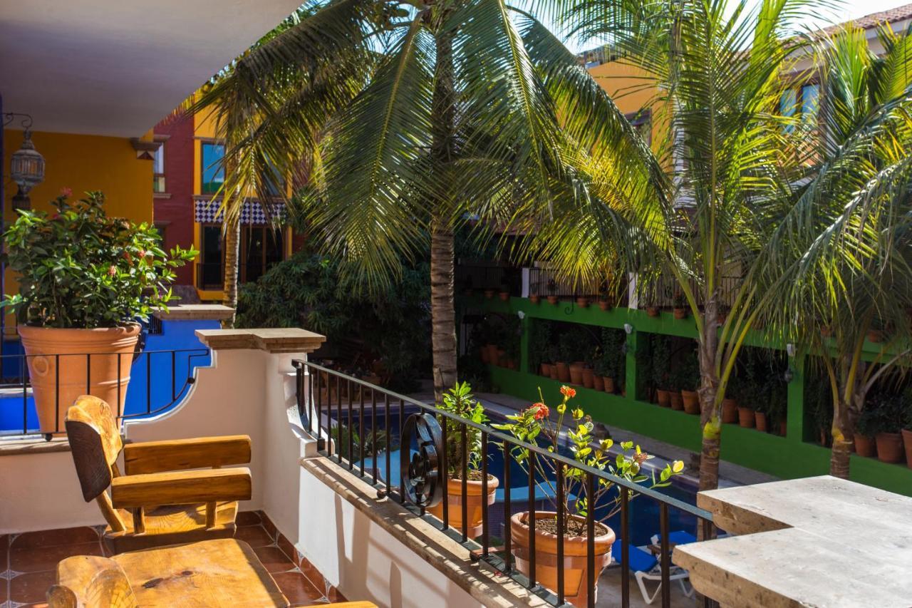 Casa Loteria: Colorful Family Retreat With Pool In Pueblito Sayulita