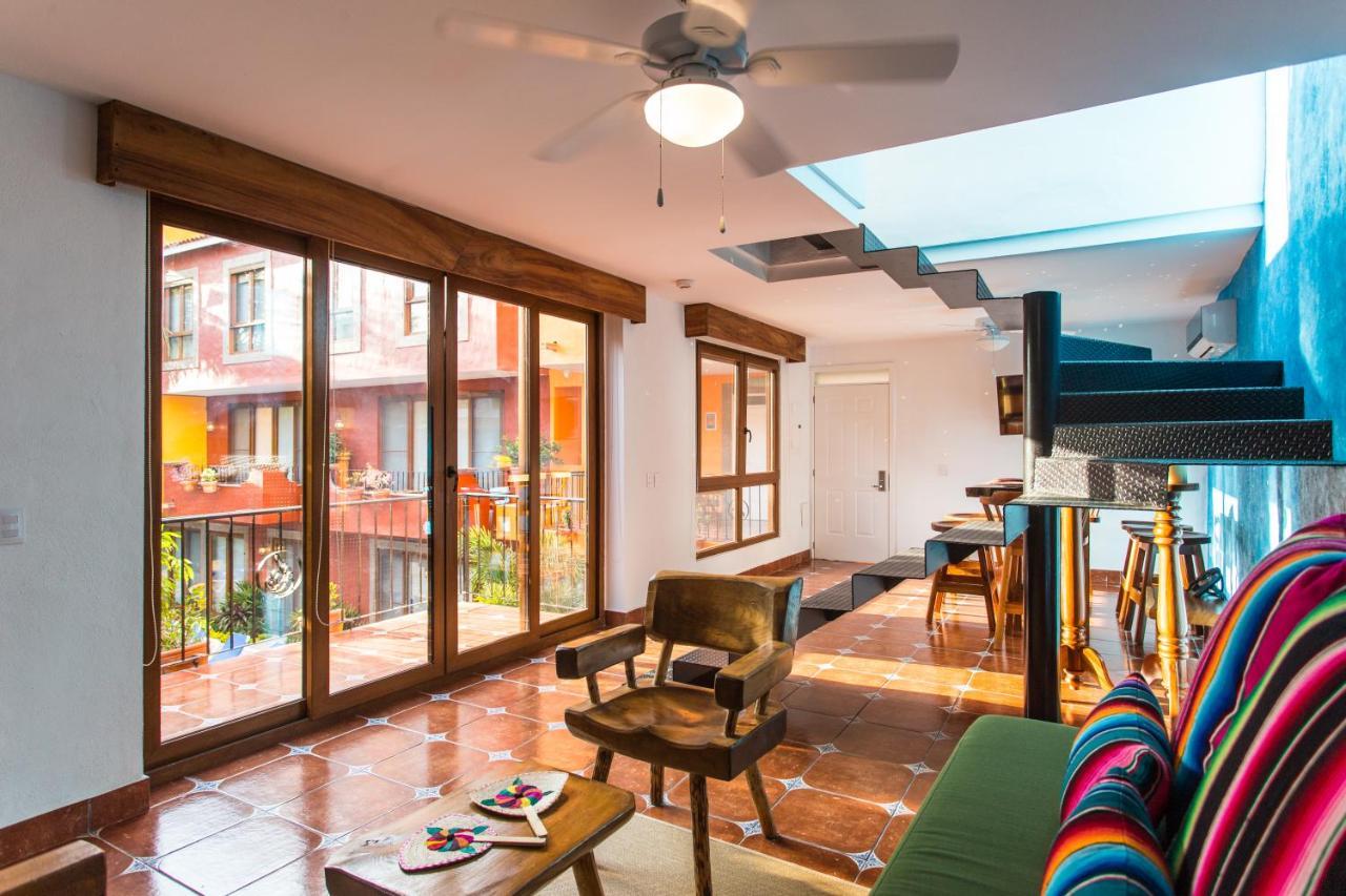 Hotel Casa Loteria: Colorful Family Retreat With Pool In Pueblito