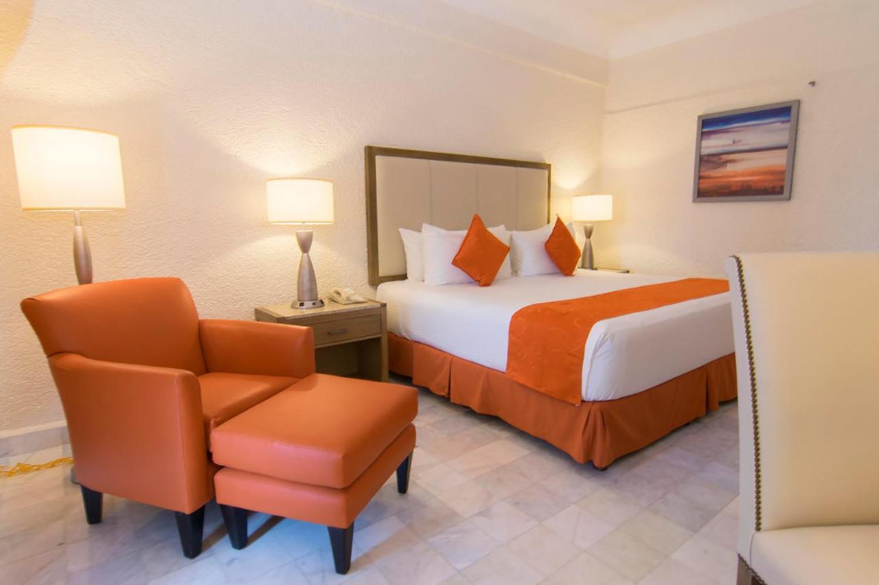 Tesoro Resort Manzanillo