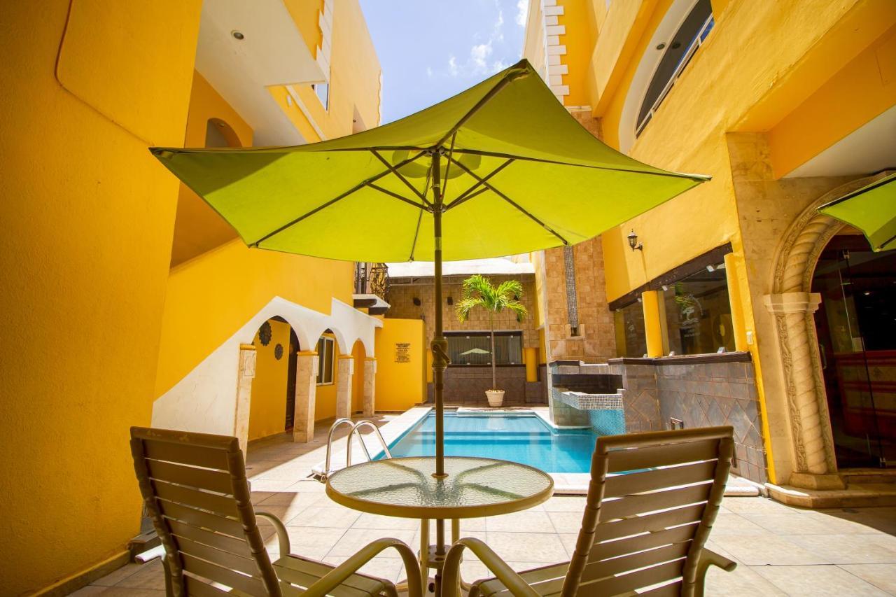 Hotel Flamboyanes 4*