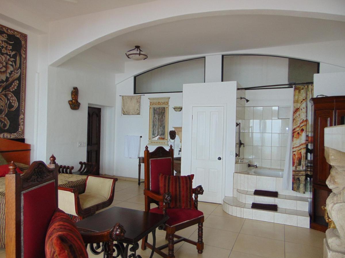 Hotel Poco Cielo 4*