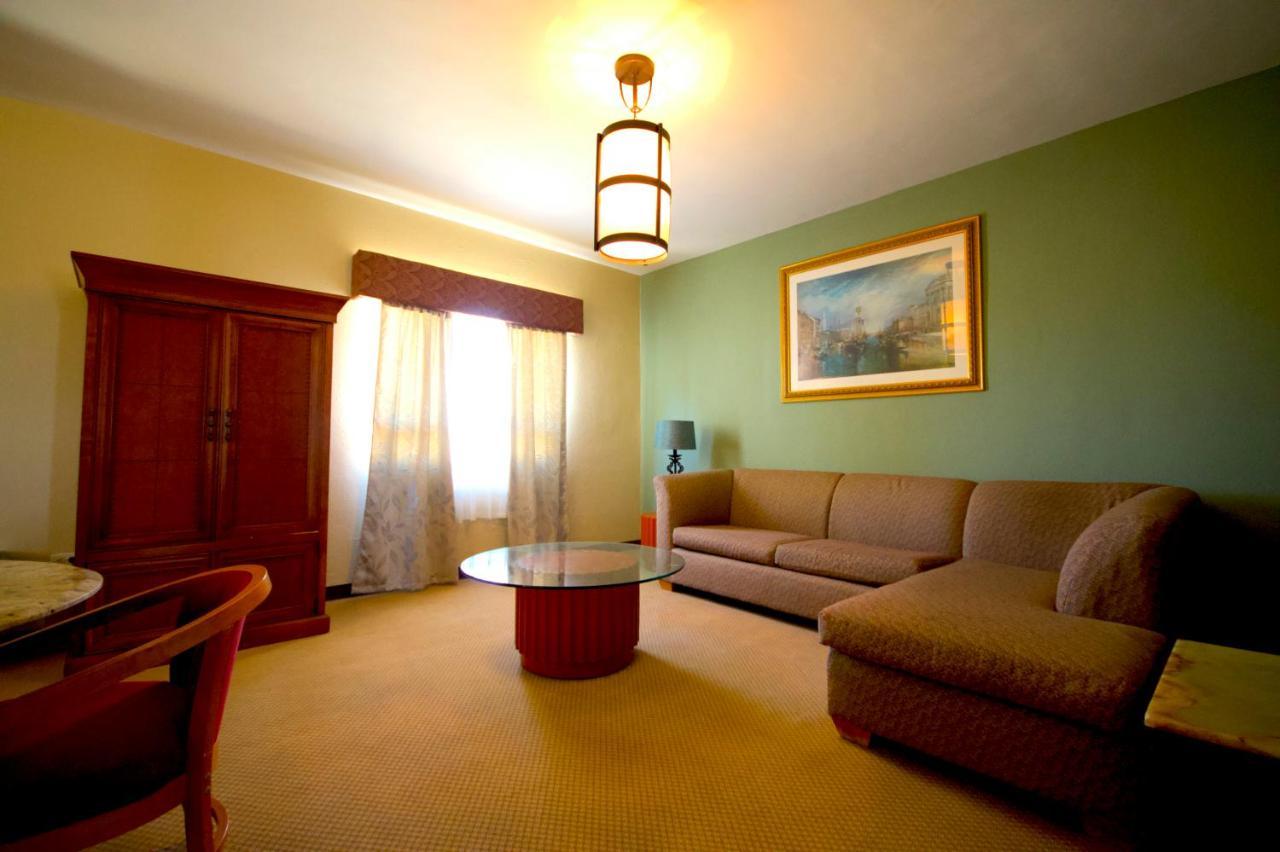 Consulado Hotel