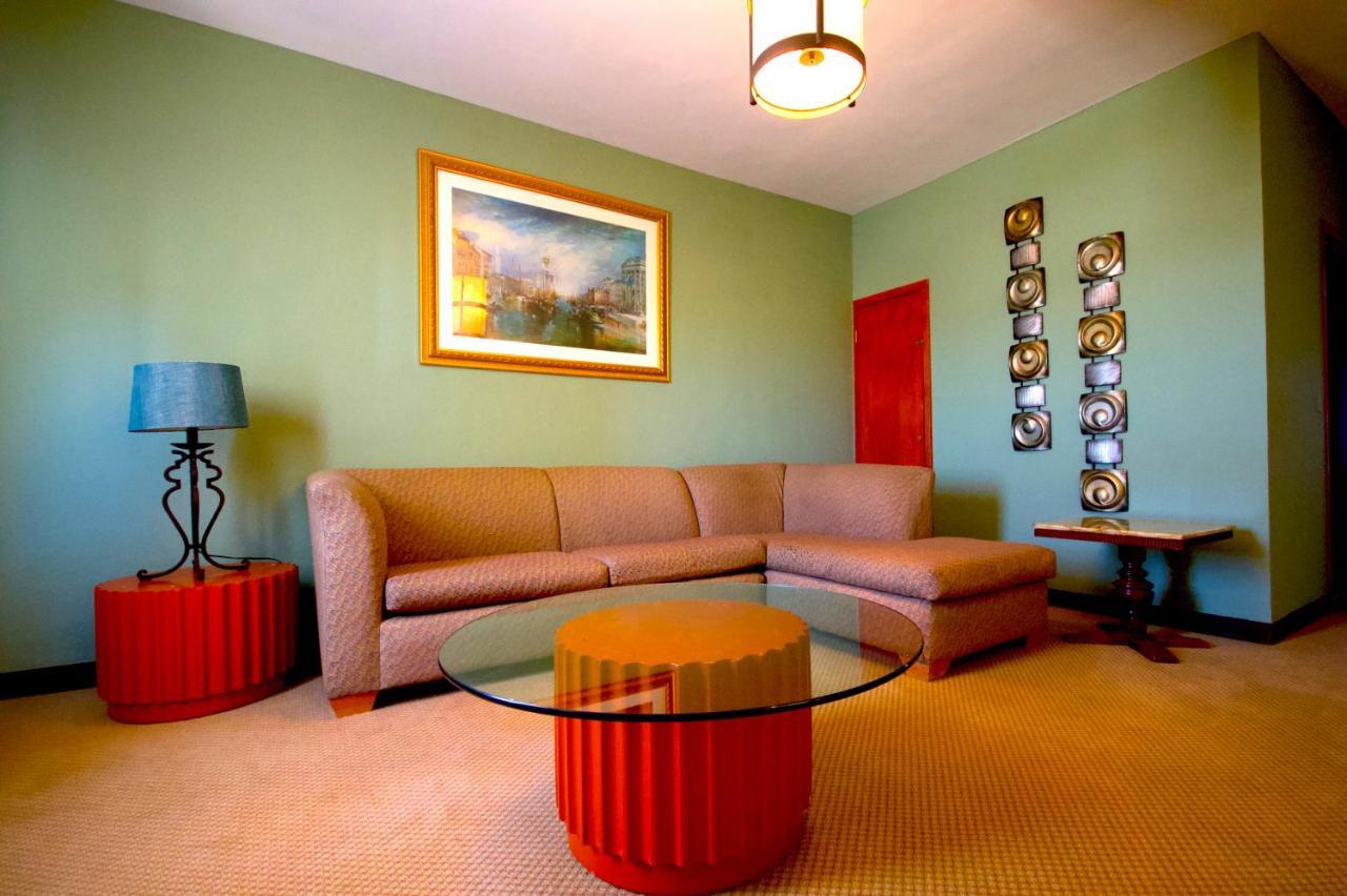 Consulado Hotel