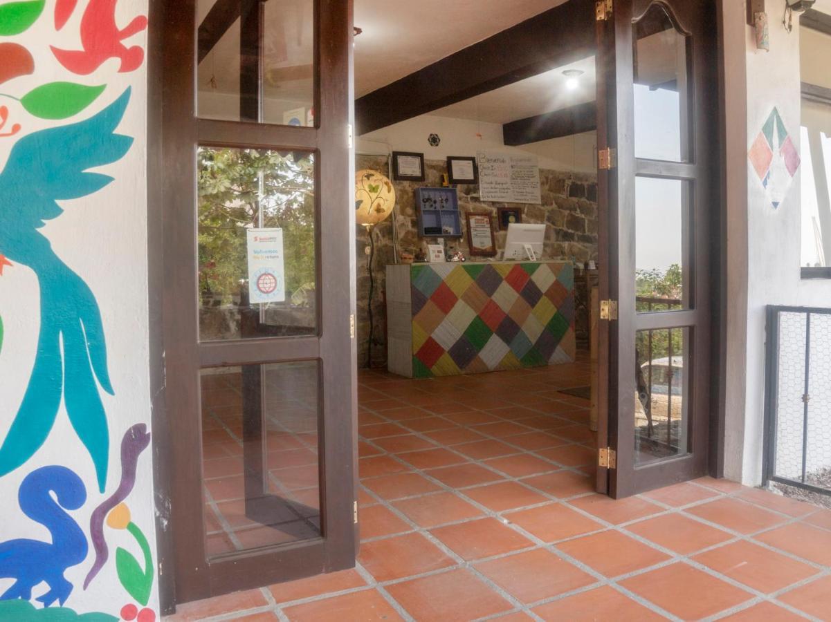 Jarritos Hotel