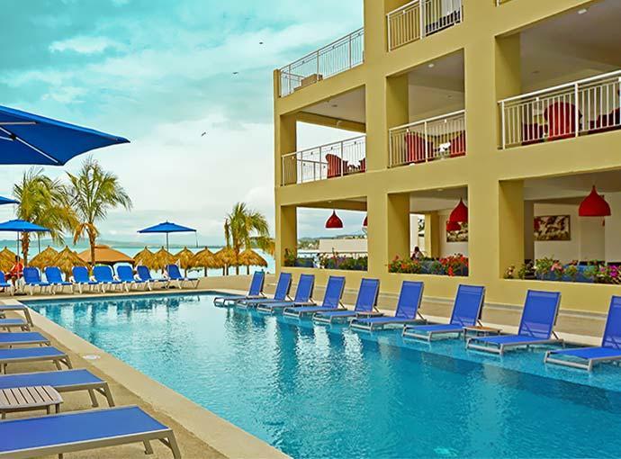 Decameron La Marina Guayabitos, Ramada Resort