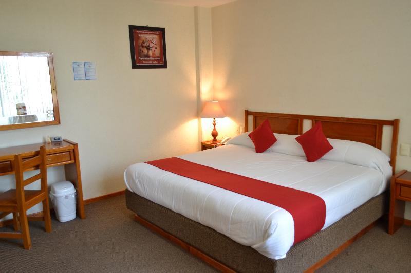 Senorial Hotel 4*