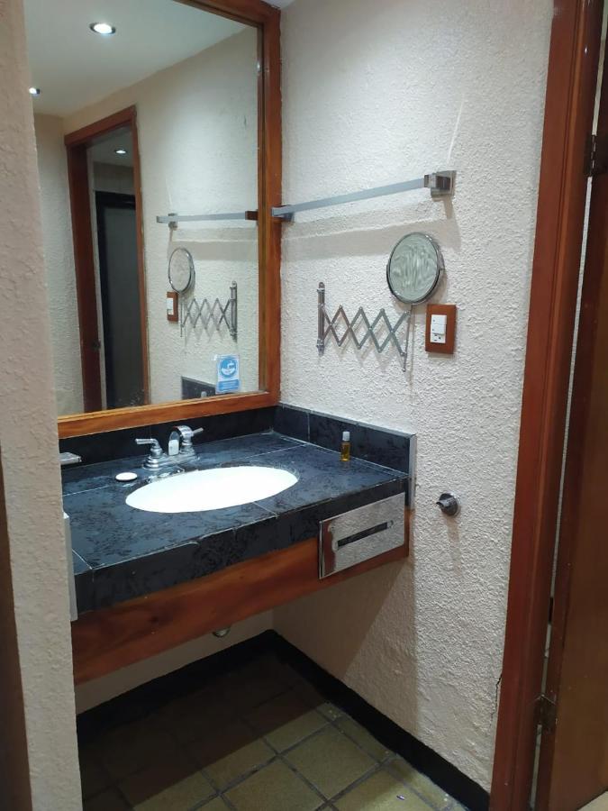 Cabildos 4*