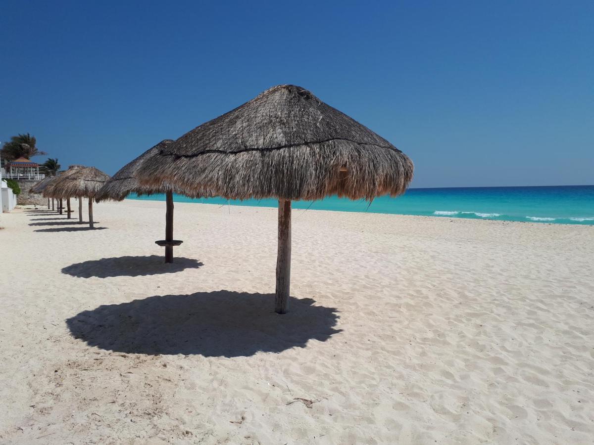 Apartment Brisas 10 Beachside Cancun