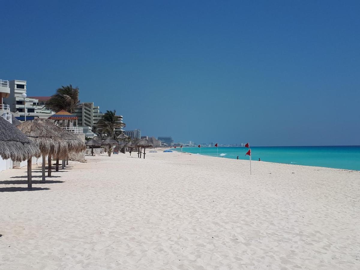 Apartment Brisas 10 Beachside Cancun