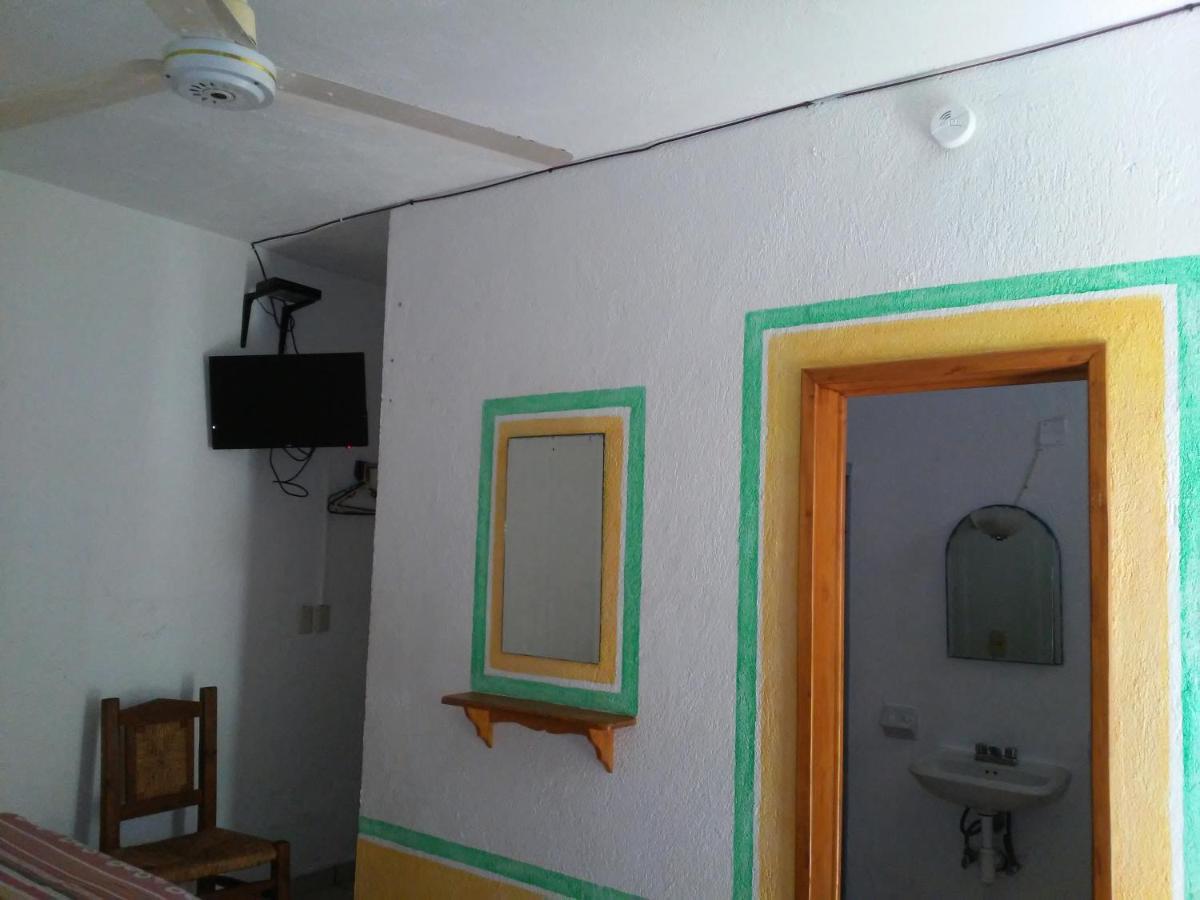 Hotel Sarabi Barra de Navidad