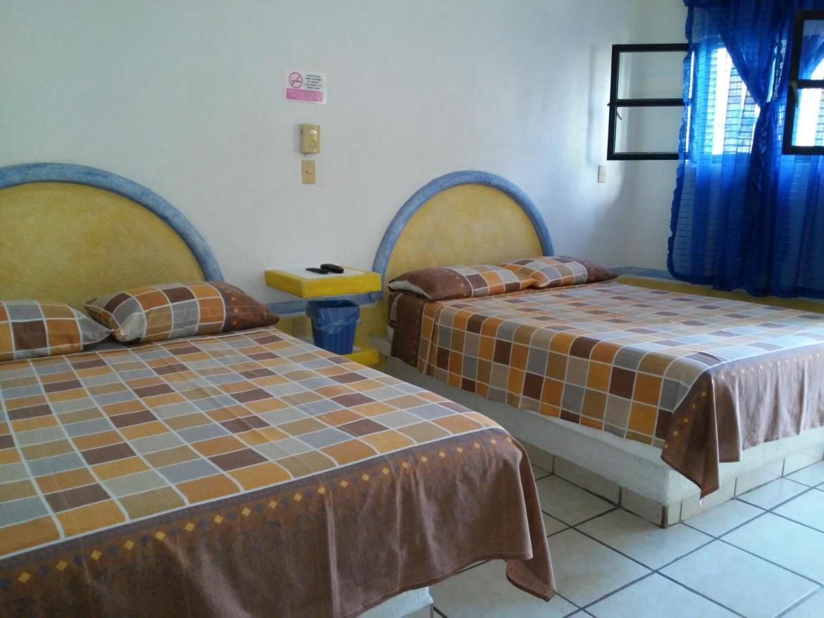 Sarabi 3* Barra de Navidad