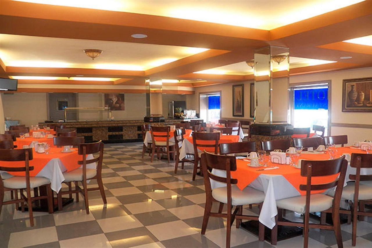 Hotel Western Plaza 4*