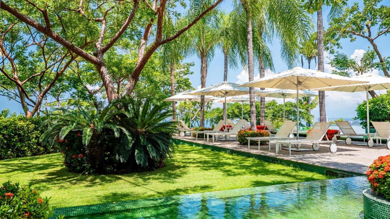 Avalon - 401 Luxury & Breathtaking Sunset Views Holiday home