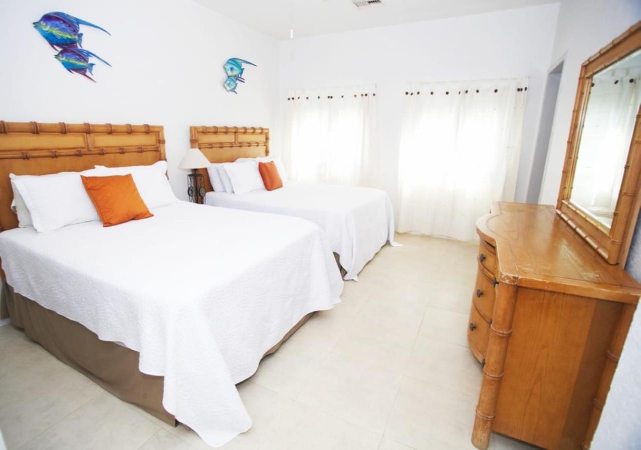 Holiday home The Queen Of House -luxury Beachfront Villa- Million Dollars View *