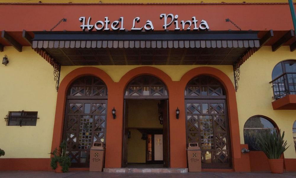 La Pinta Hotel 3*