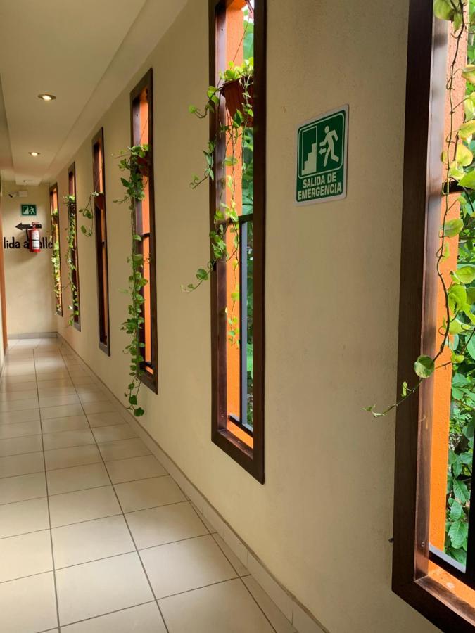 Cafenaranja Hotel 2*