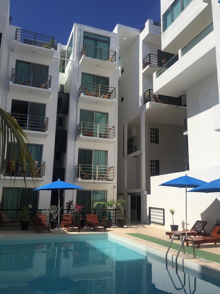 Aparthotel Blue 2*