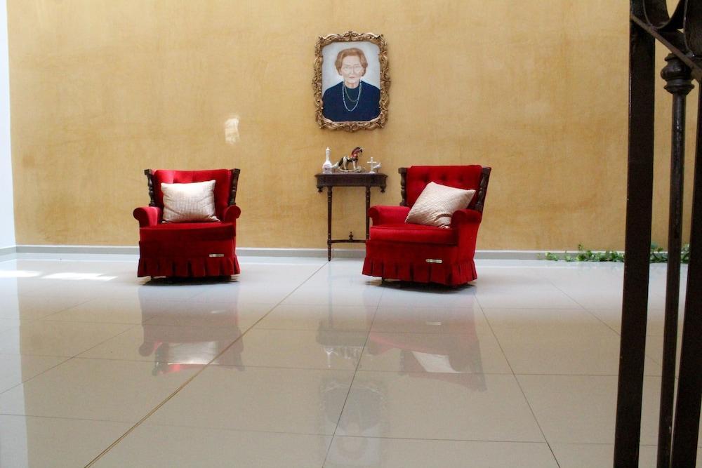 Hotel Casa De La Iaia 4*