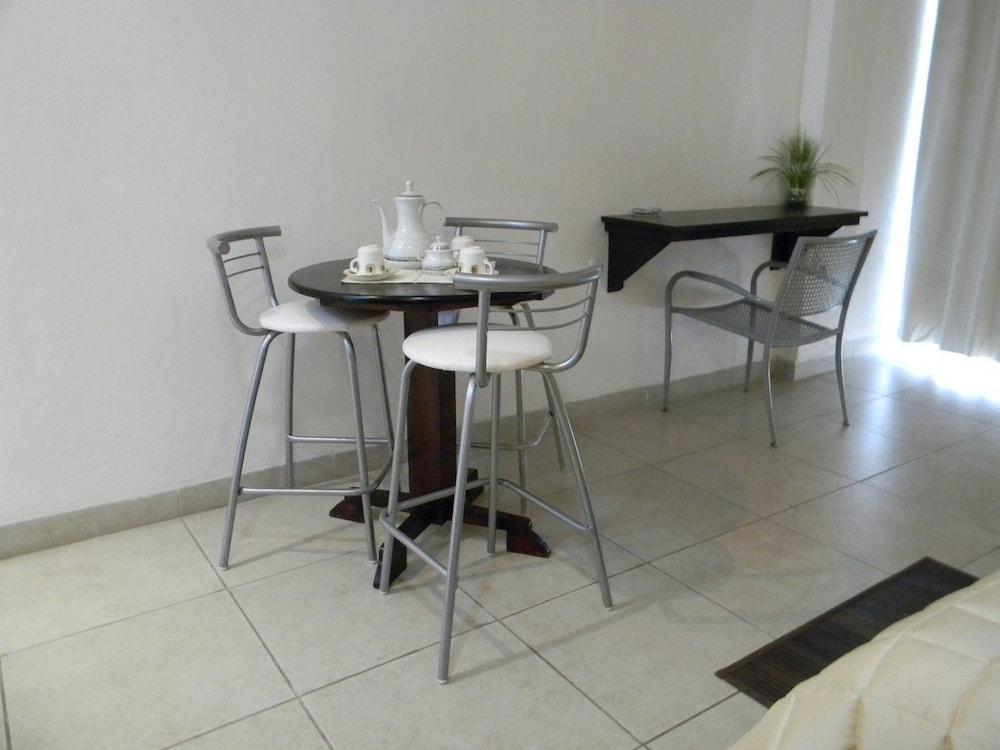 & Mo Sak Tapachula