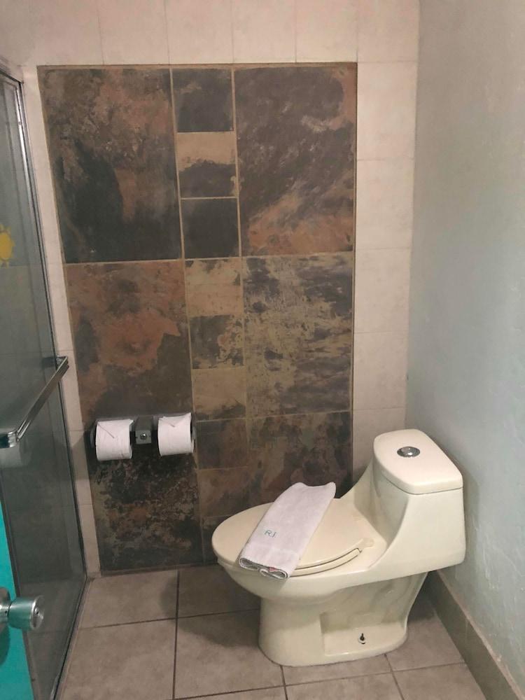 Real De Hotel