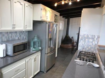 House Sleeps 14 & Steps To Sandy Mins To Downtown Holiday home Rosarito