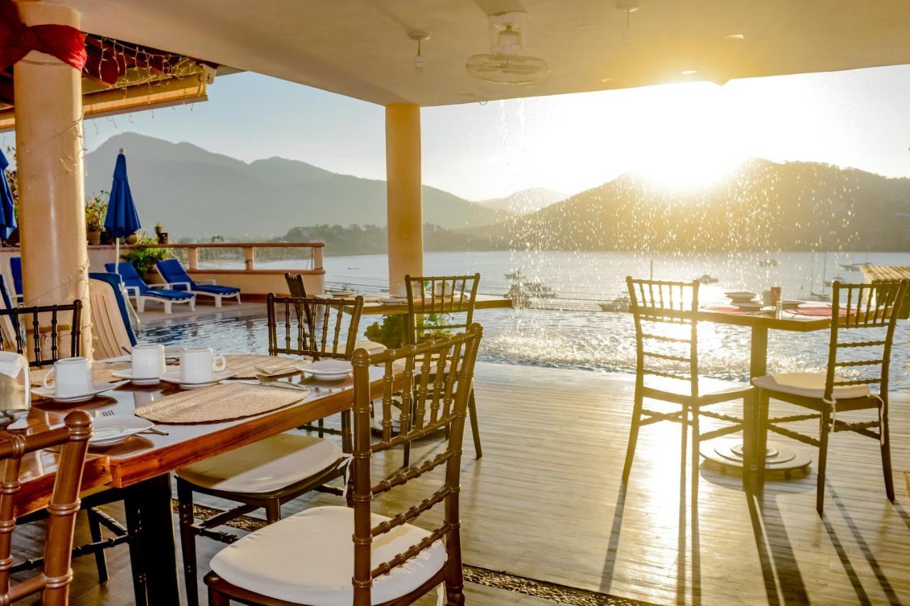 Del Pescador Zihuatanejo