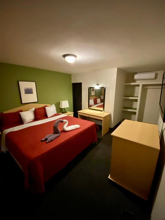 Altos Hotel
