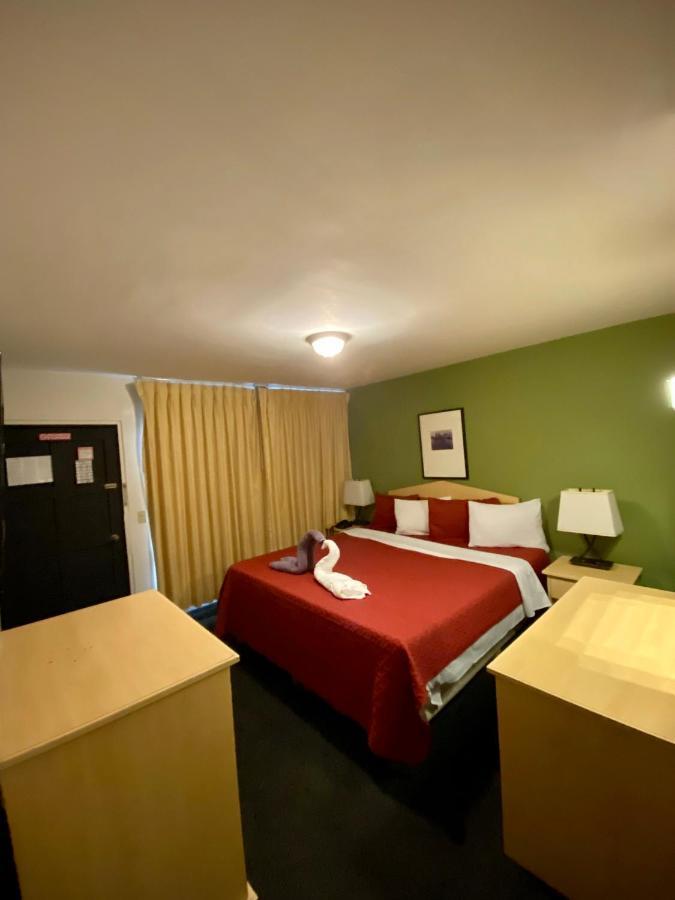Altos Hotel 2*