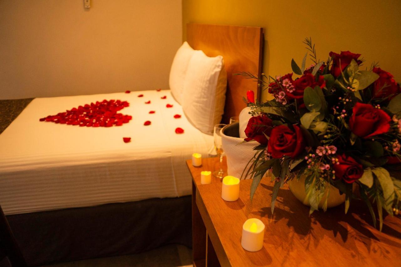 Am Y Plaza Hotel