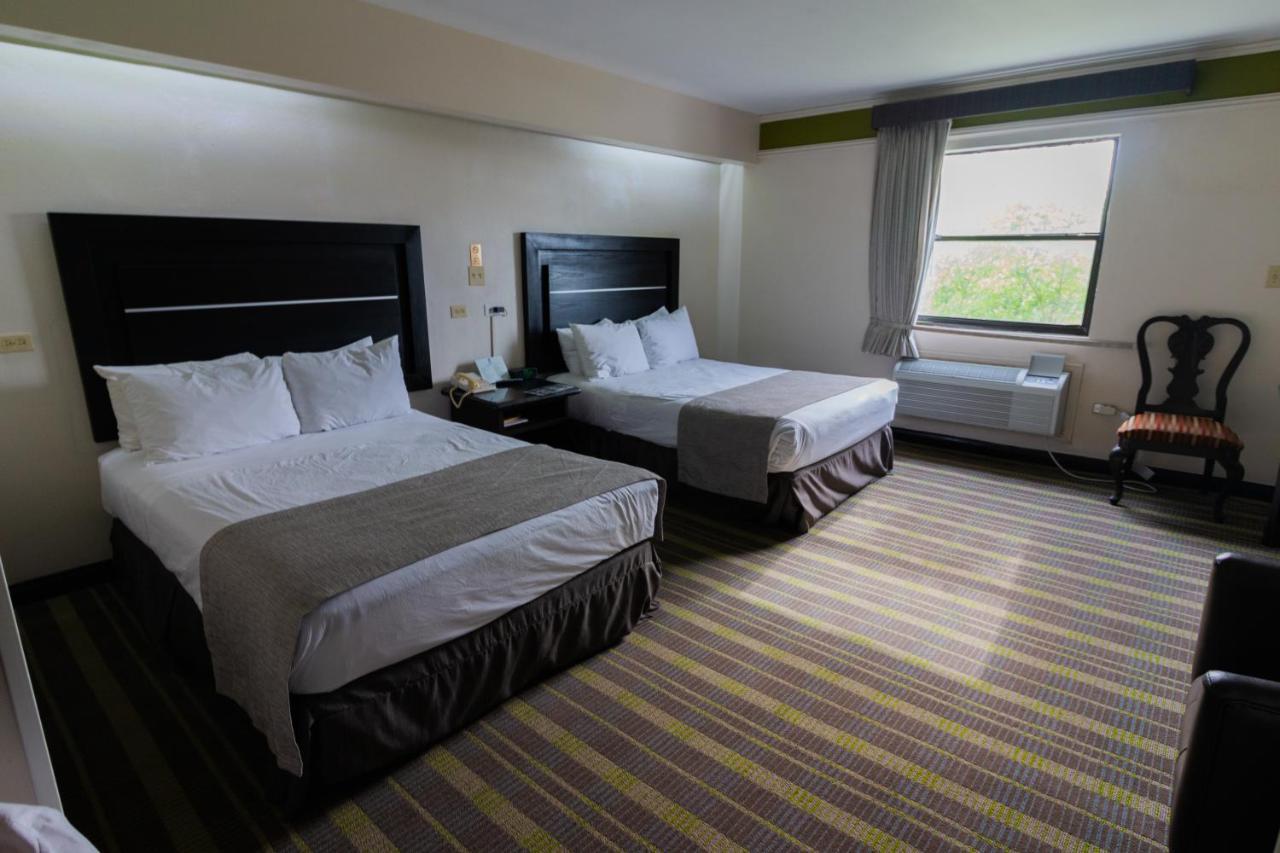 Western Plaza 4*