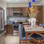 V Luxury Condo Hotel Los Muertos Beach