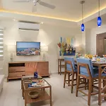 V Luxury Condo Hotel Los Muertos Beach