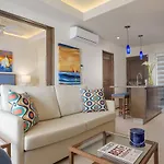 V Luxury Condo Hotel Los Muertos Beach