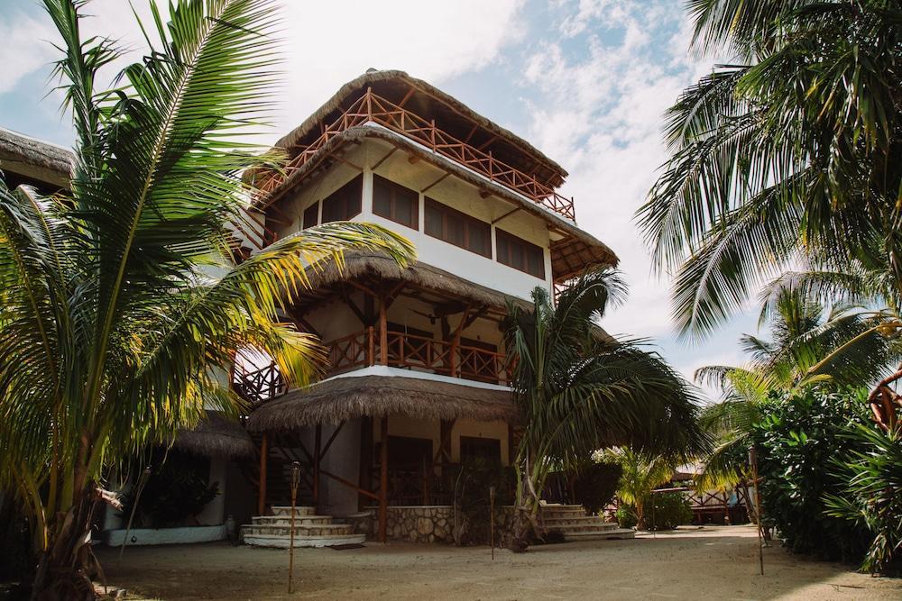 Ensueno & Club Aparthotel