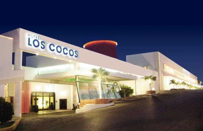 Cocos Hotel 4*