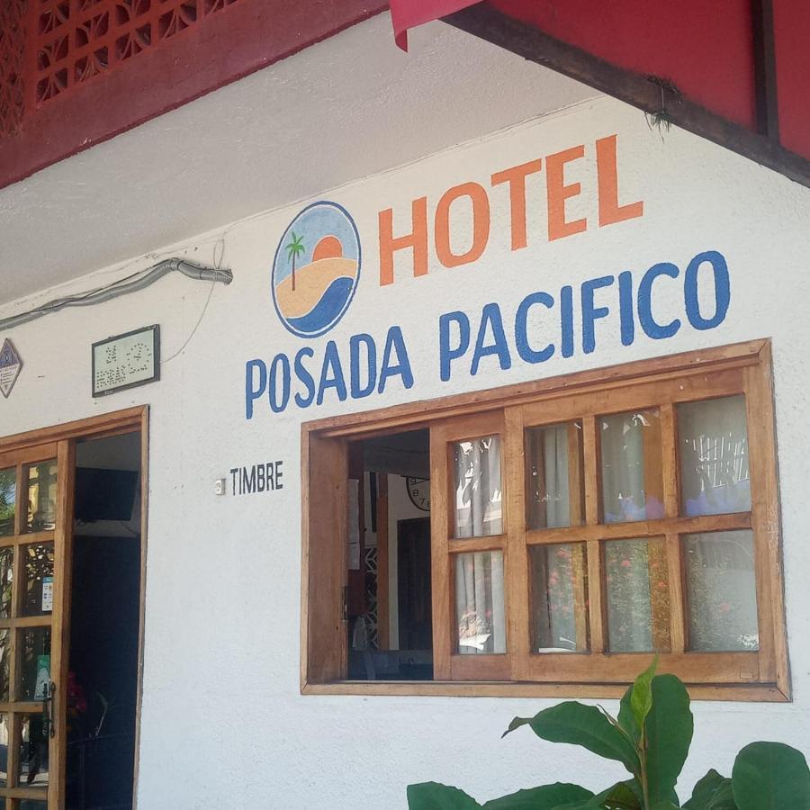 Pacifico 4* Barra de Navidad