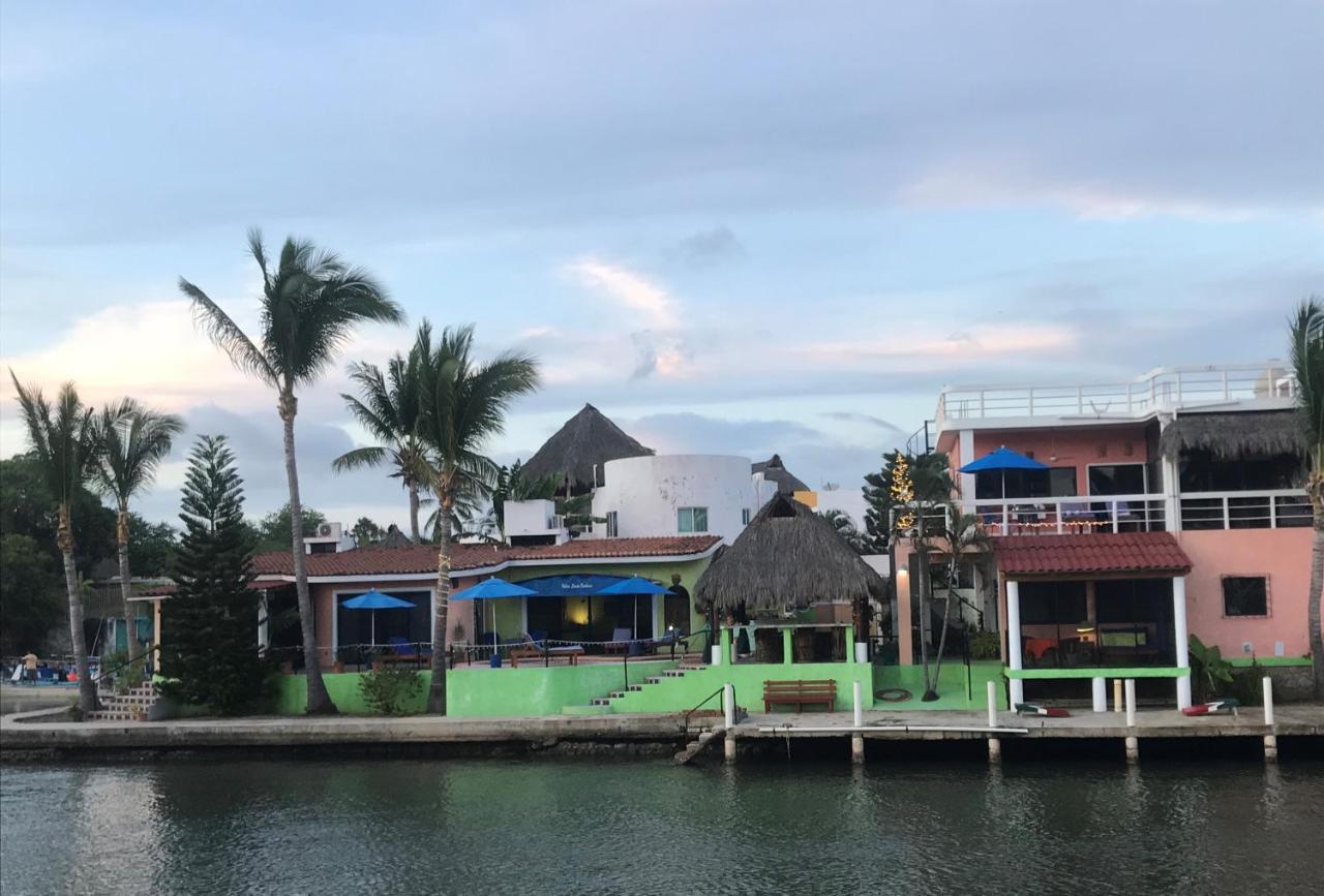 Santa Barbara * Barra de Navidad