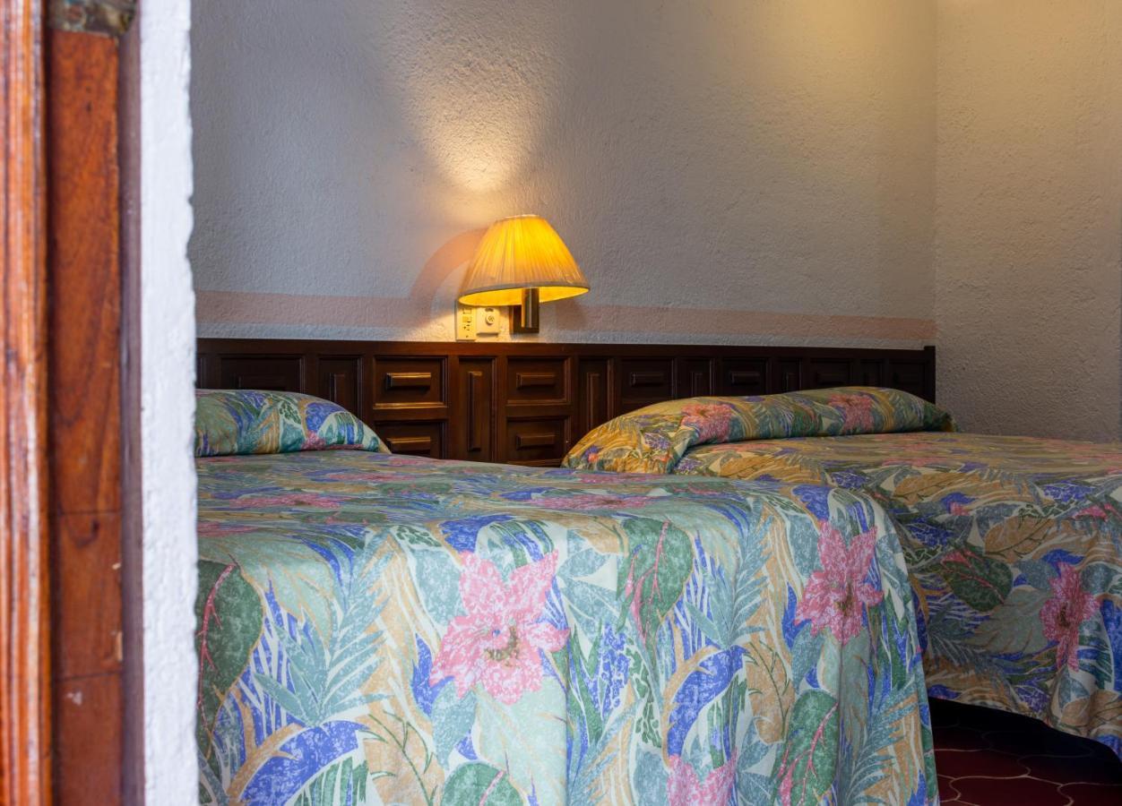 Hotel Delfin Barra de Navidad