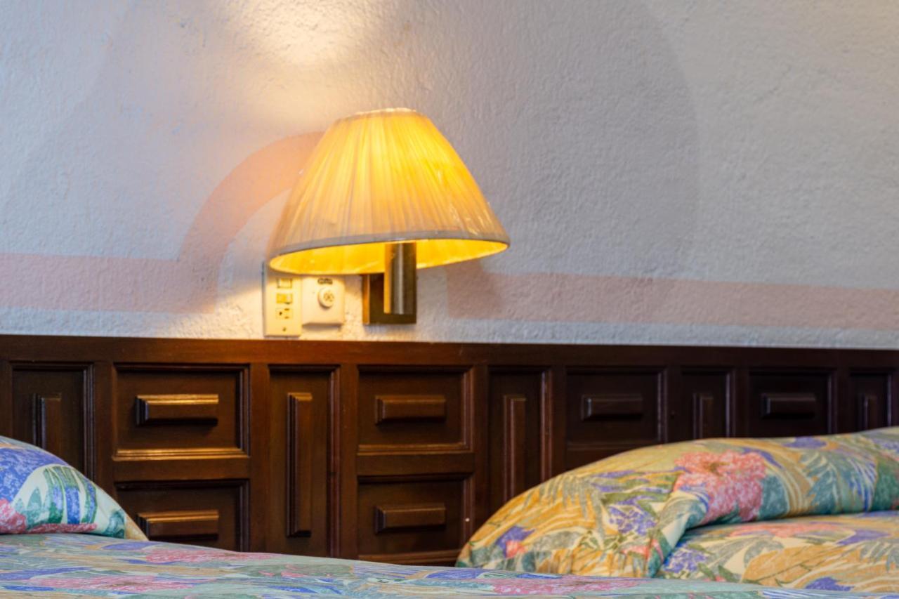 Hotel Delfin Barra de Navidad