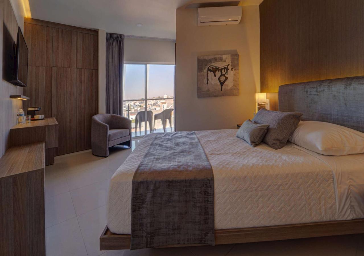 Hotel Sara N & 5*
