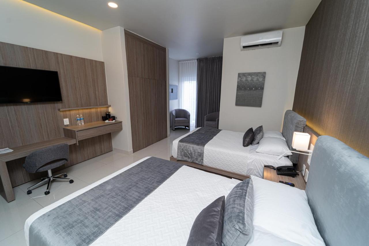 Sara N & Hotel 5*