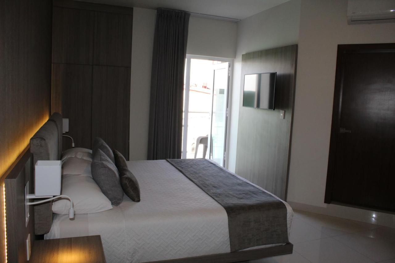 Hotel Sara N & 5*