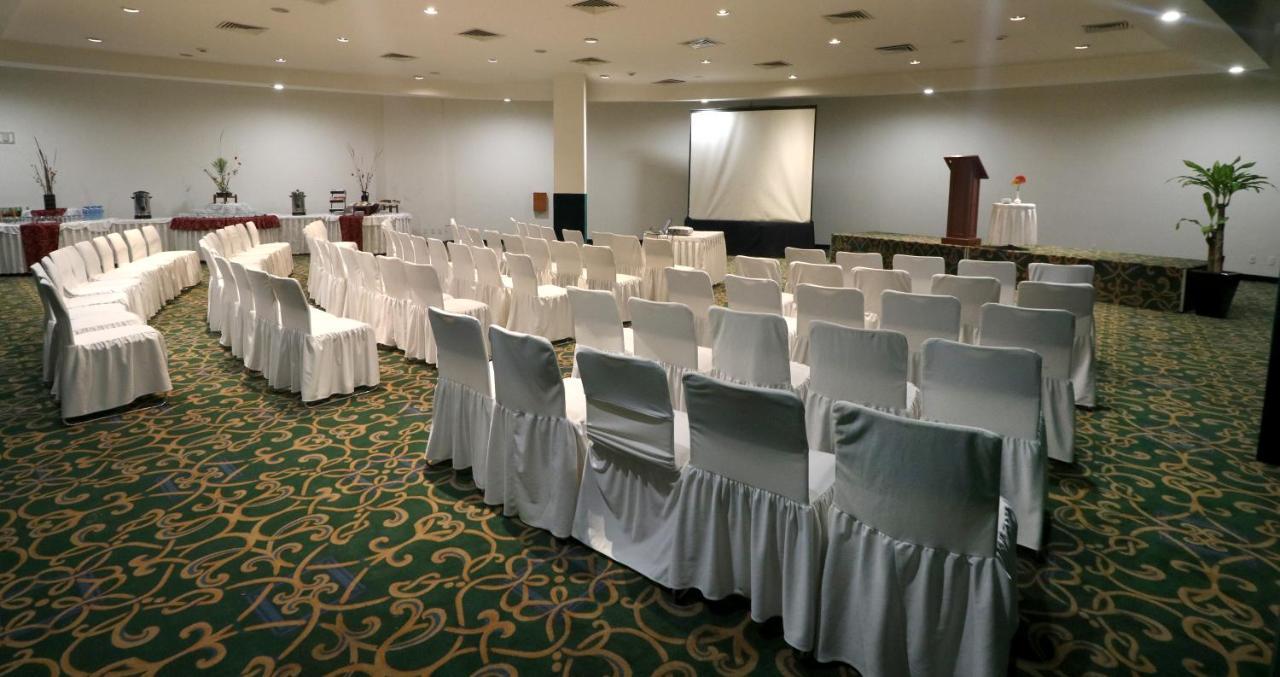 Mision Toreo Centro De Convenciones Hotel