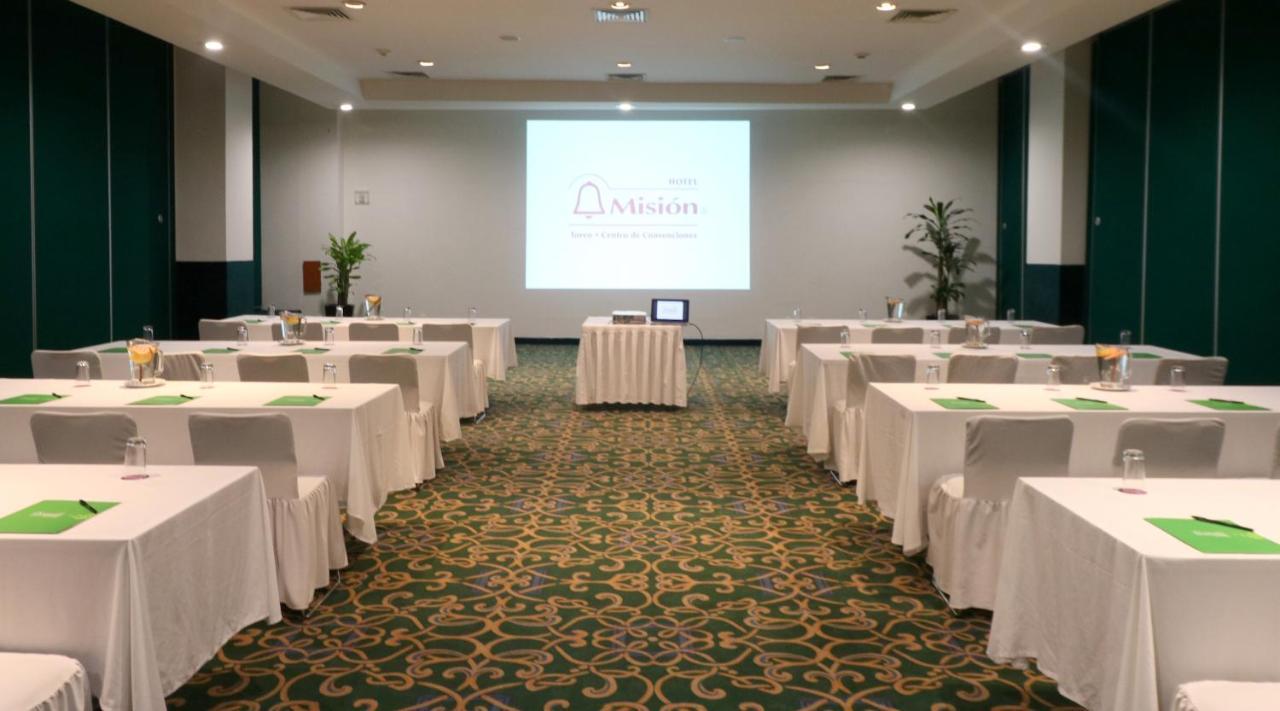 Mision Toreo Centro De Convenciones Hotel